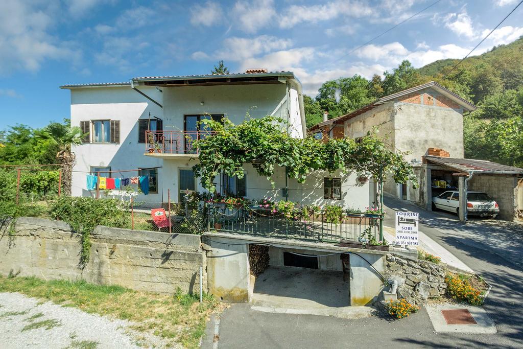 Farm Stay Ferjancic Vipava Exterior photo
